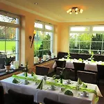 Akzent Cordes & Restaurant Am Rosengarten فندق 3*
