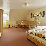 Akzent Cordes & Restaurant Am Rosengarten 3* Sottorf