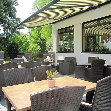 Hotel Akzent Cordes&restaurant Am Rosengarten 3*