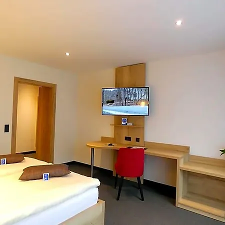 Hotel Akzent Cordes&restaurant Am Rosengarten 3*