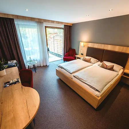 Akzent Cordes & Restaurant Am Rosengarten 3* Sottorf