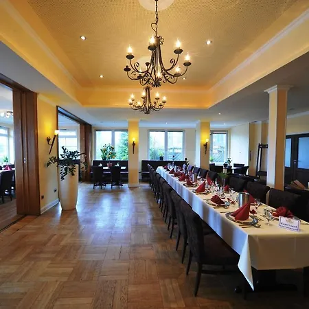 Akzent Cordes & Restaurant Am Rosengarten Otel 3*
