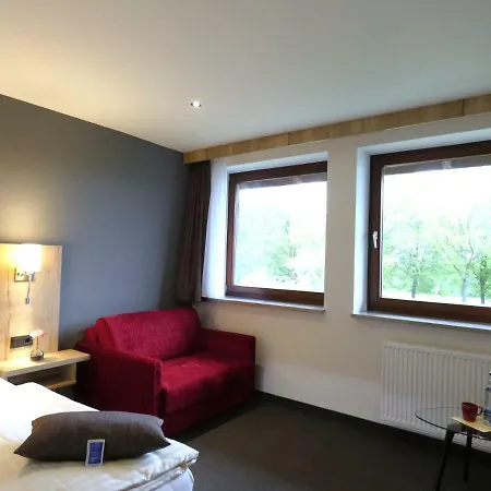 Hotell Akzent Cordes & Restaurant Am Rosengarten 3*