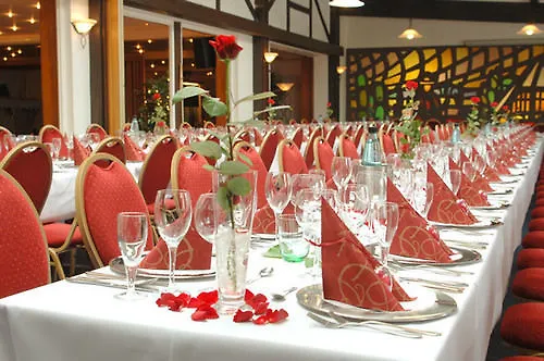 فندق Akzent Cordes & Restaurant Am Rosengarten 3*