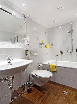 فندق Akzent Cordes & Restaurant Am Rosengarten